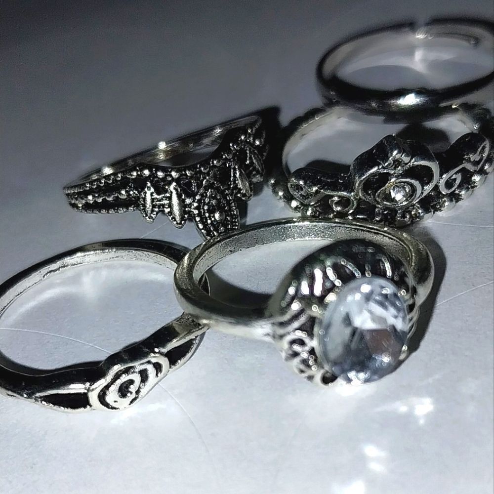 5pc stackable vintage ring set - Picture 4 of 11